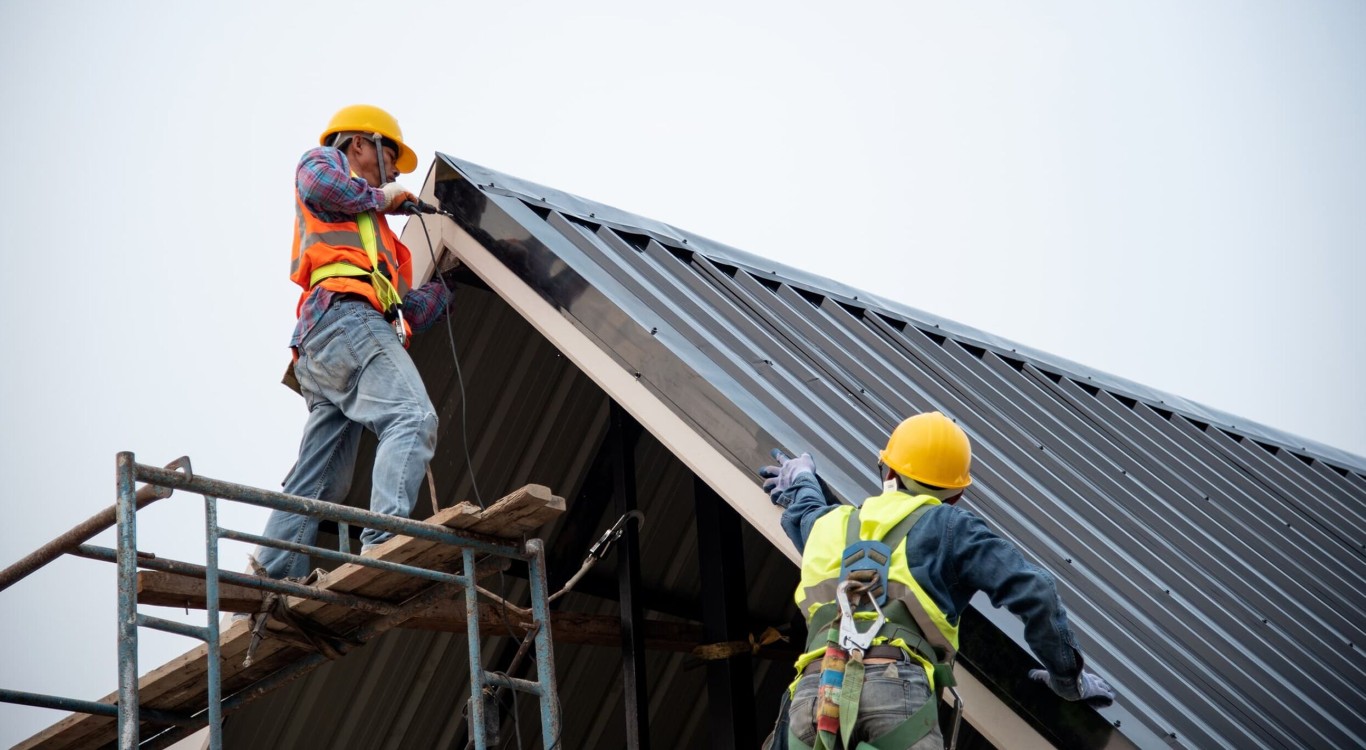 Professional roofing crew installing durable roof in Woodland, CA